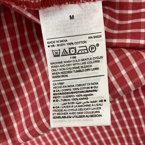 Old Navy Classic Red Check Button Down Shirt Cotton Size Medium - Picture 4 of 10